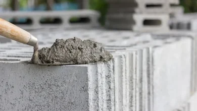 世界のセメント市場は、2023年に4,041億米ドル規模と推定され、2032年には6,012.6億米ドルに拡大すると予測されており、年平均成長率（CAGR）は4.5%です。セメント業界のトレンド、成長の原動力、そして将来の見通しを探ります。